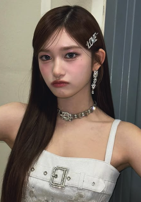 【IVE】イソ(LEESEO)プロフィール＆人気の理由！本名やメンバーカラー・可愛い魅力も解説 | WALLOP VOD